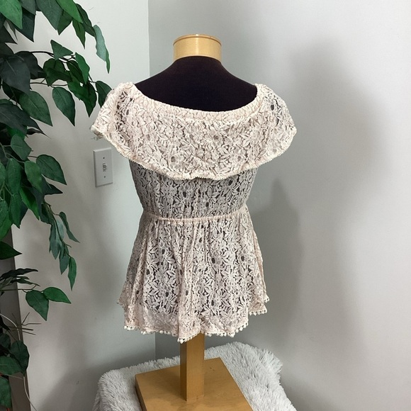Pixie Dust Clothing floral lace summer top Woman’s size small peach and … - Picture 2 of 15